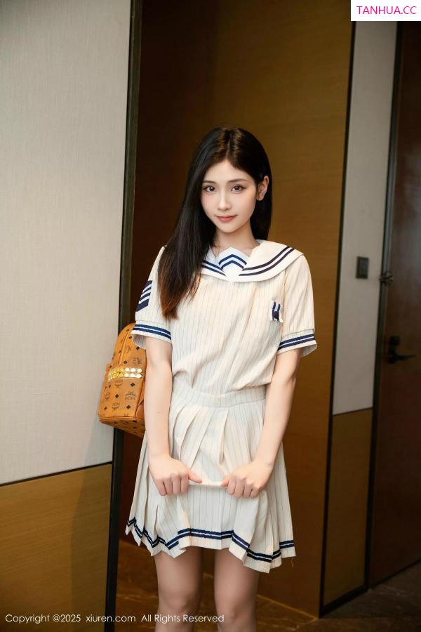   [XiuRen]高清写真图 2025.02.27 No.9942 刘婷婷 丝袜美腿第3张图片